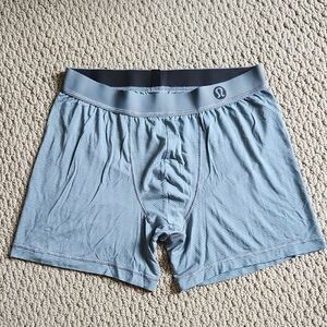 Lululemon Mens Always In Motion Boxer 3" size Large